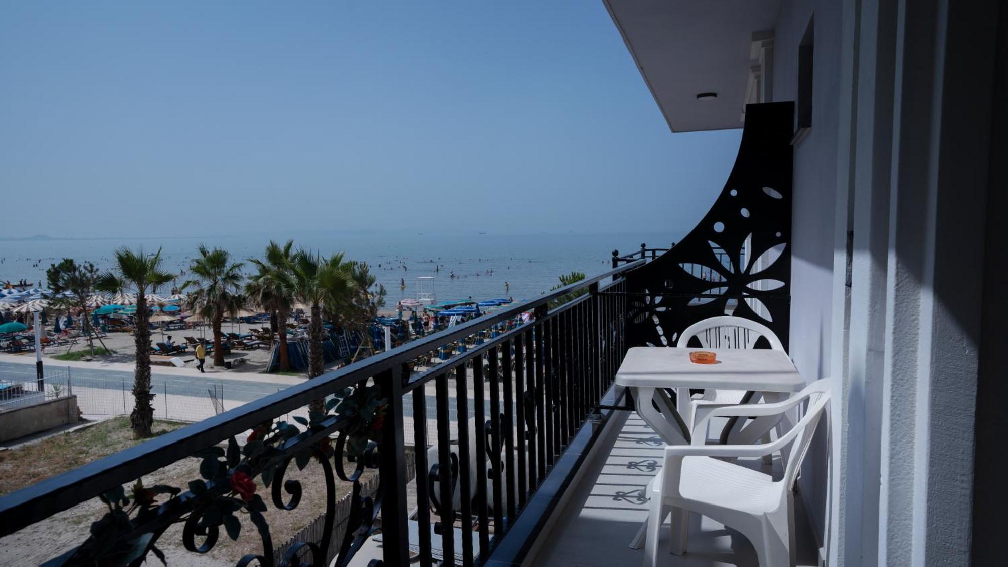 Hotel Saly Durrës Exteriér fotografie
